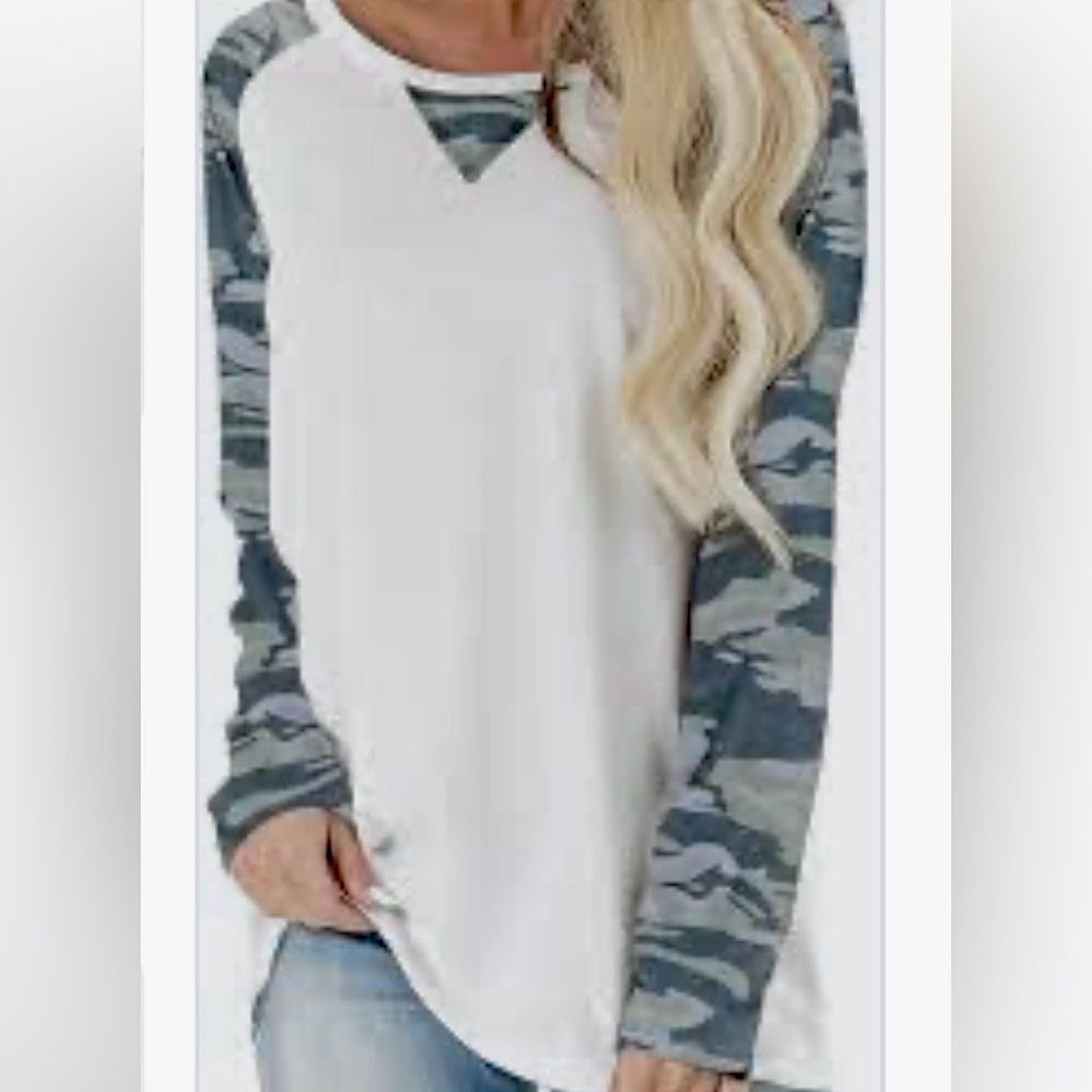 NWT Fantastic Fawn Long Sleeve Camo Baseball Style Tee